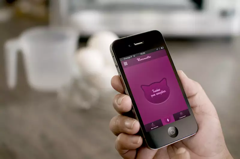 iphone application whiskas purr cats