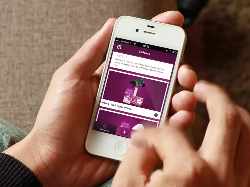 iphone application whiskas purr cats