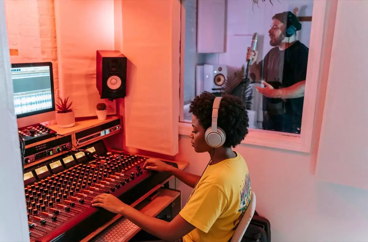 How AI Music Generation Is Transforming the Future of Digital Sound Creation